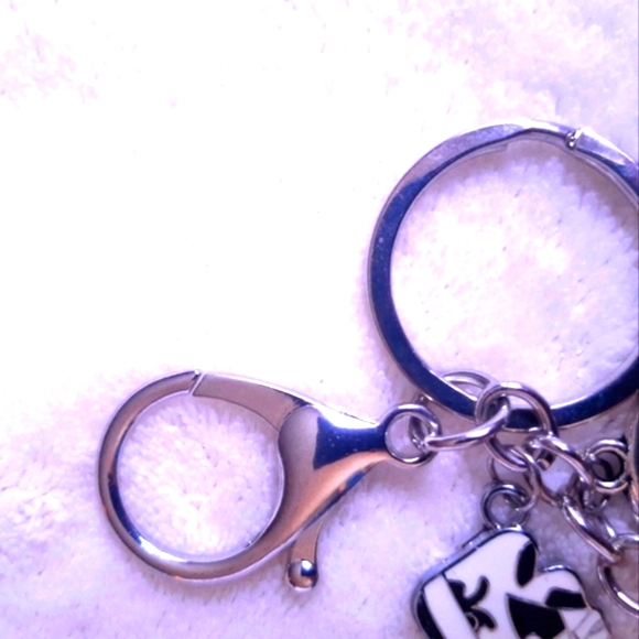 🆕️Boutique Resin Popcorn and Metal Sun/Moon Sneaker Keychain/ Purse Charm - Picture 5 of 5